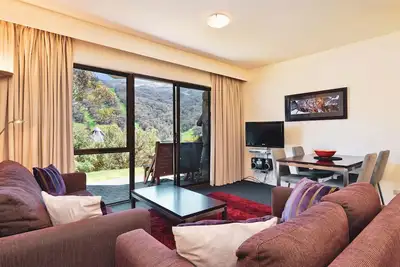 Image de Appartement Patio ouvrant tout droit sur le niveau du sol, à 2 minutes à pied du village