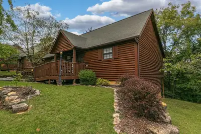 Image de Deluxe Branson Woods 2. Cabine 5 chambres - bain à remous, espace de couchage en prime, incroyablement spacieux - 9