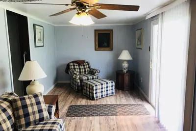 Image de Calme Blue Ridge Mountain Cottage