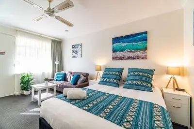 Image de Glenelg Central Studio \"Aqua\" w/Free Wifi+ Parking