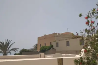 Image de Studio paisible avec vue et à quelques pas de la ville de Thira.