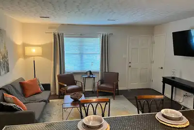 Image de Les voyageurs d'affaires modernes et élégants sont les bienvenus