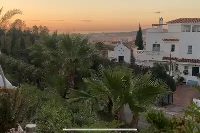 Maison mitoyenne surélevée avec jardin et vue sur Fuengirola