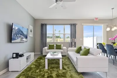 Image de 4 Bd pour 10 personnes avec salle de jeux à proximité de Disney 5147a