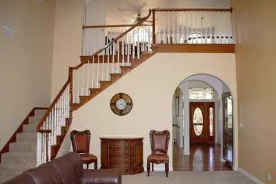 Image de Cachemire: Maison de luxe avec A / C dans le quartier Country Club Amberwood subdivision