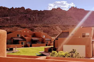 Image de Cairn House ~ 4a7: 3 Br / 2. 5 maison jumelée de Ba à Moab, 11 personnes