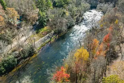 Image de Profitez des sites et des sons de la rivière Toccoa depuis le ciel sur le Toccoa