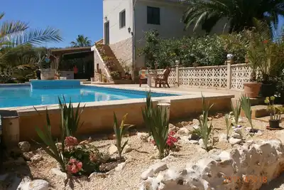Image de ! Offre! Grande Maison Avec Piscine Et Proche Plage