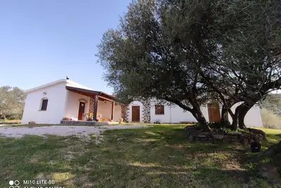 Image de Sa Carruba - Maison rurale typique entourée de verdure avec vue panoramique