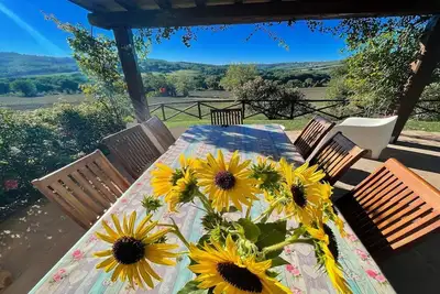 Image de 10 personnes, Todi By The Pool, Ă 3 km du centre de Todi - une belle promenade!