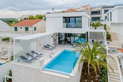 Image de Luxury Villa Luna with Swimming Pool