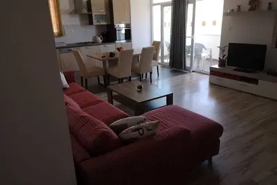 Image de Appartement de deux chambres avec la terrasse Cres (A-15672-a)