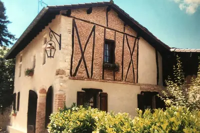 Image de Charming 4-star house with private pool on the river. Fishing.