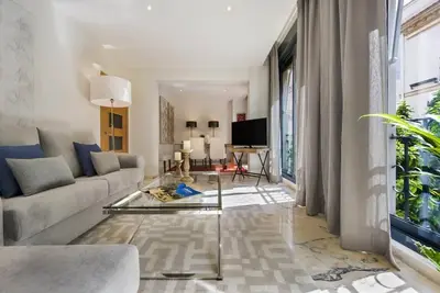 Image de Brand new 2 Bd Apartm near Cathedral. Vinuesa Ii