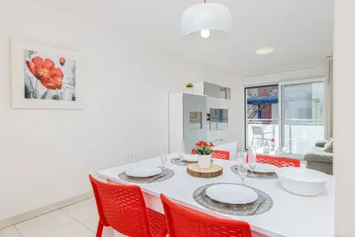 Image de 2001-Francesc Macia Appartement avec wifi près de la plage