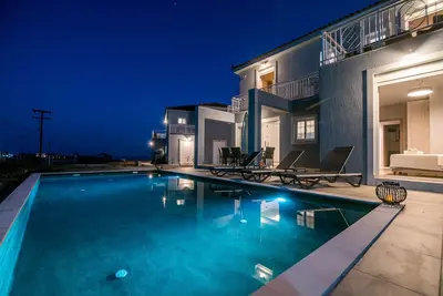 Image de Villa Sole ★ 4 Br ★ Piscine privée ★ Vues sur la mer ★ Parking gratuit