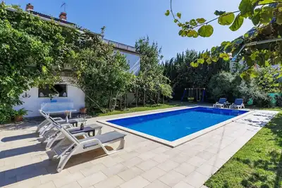 Image de Maison de vacances privée avec Wifi, piscine privée, climatisation, Tv, terrasse, parking