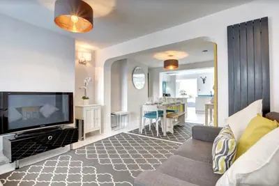 Image de Sunny Side House - Central, Modern & Homely.