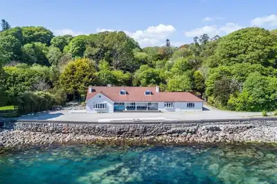 Image de la propriété en bord de mer privée situé sur 20 acres de jardins exotiques