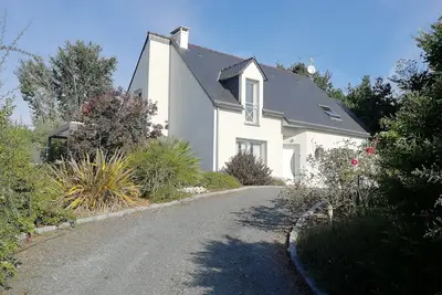 Image de Idéalement située entre le Mont St-Michel et les plages du débarquement