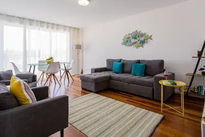 Image de Salon contemporain 2 chambres à coucher Appartement neuf à Central Tavira