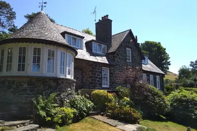 Image de Superbe maison de campagne rénovée, vue imprenable sur la mer à Llwyngwril Snowdonia