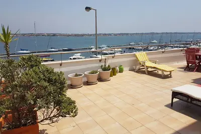 Image de Appartement en duplex de 3 chambres avec piscine et garage à 100 mètres de la plage