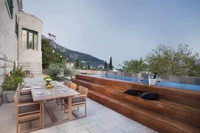Image de Villa Paulina se trouve dans la plupart Elite Résidentiel voisinage de Dubrovnik