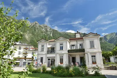 Image de Appartement design dans un immeuble ancien dans le centre de Chiavenna