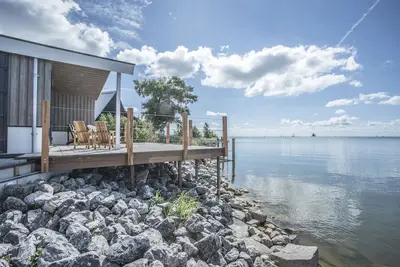 Image de Villa de loisirs exclusive avec de belles vues sur le Markermeer