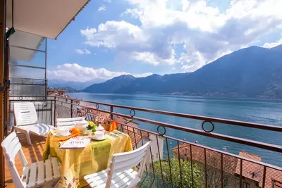 Image de Bella Lake View, Colonno, Italie