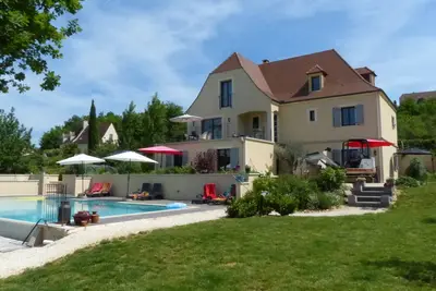 Image de La Figue: Luxe Appartement pour 4 personnes avec terrasse privée et une grande piscine + sauna.