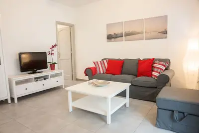 Image de * Cottage dans un village calme Tv Wi-Fi-international Gratuit 1500 chaînes