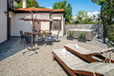 Image de Maison de vacances avec piscine privée, Wifi, climatisation, Tv, terrasse, vue panoramique