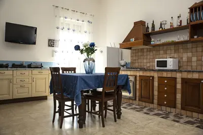 Image de Emplacement stratégique, à quelques kilomètres de Naples et de Caserte, appartement bien équipé.