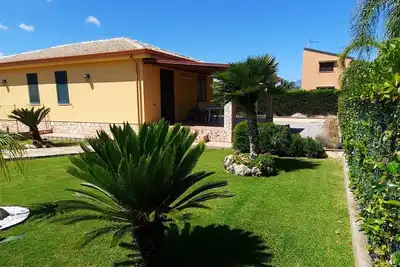 Image de Villa del Mediterraneo 2 - 150 mètres du front de mer de Campofelice di Roccella
