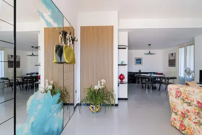 Image de Entrée, séjour, cuisine, 3 chambres spacieuses, 4p chambre, 2 salles de bains, jardin, place auto