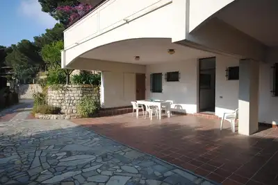 Image de Appartement dans une villa sur la colline de Pinamare