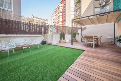 Image de Four bedroom apartment in Calle Roselló - You Stylish