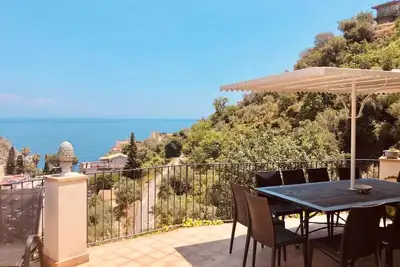 Image de Villa 180m² Taormina Mare 12 lits