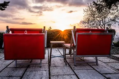 Fullly equiped luxury Tuscan villa gardens with views