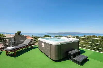 Image de Superbe maison Ă Bast avec jacuzzi