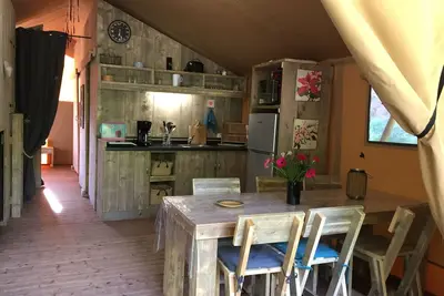 Image de Gîte 5p grand confort dans beau domaine avec piscine