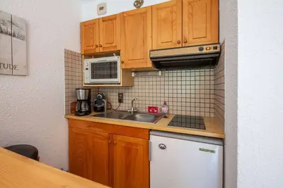 Image de Marquis 5 A deux pas du centre du village et de l'arrêt des navettes, joli appartement une chambre