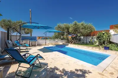 Image de Belle maison à Barbat avec vue sur la.
