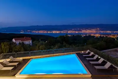 Image de Gorgeous home in Polje