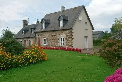 Image de maison de campagne avec wifi gratuit au calme 45 mn du mont st michel