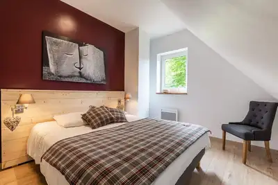 Image de La Grange - Gite De Charme 4 Personnes + Cabane Insolite 2 Pers. (Lit 140x190)