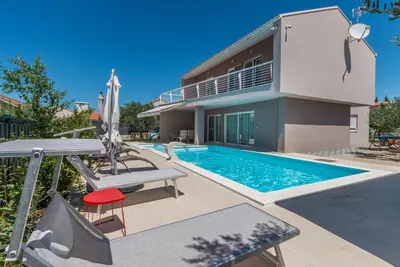Image de Superbe maison de 5 chambres à Kakma
