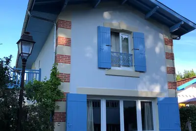 Image de Maison Ville d'Hiver, Arcachon centre - 2 chambres - Parquet